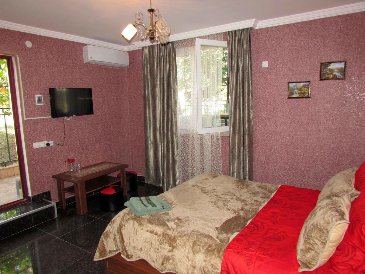 Hotel Gold Tbilisi Ngoại thất bức ảnh